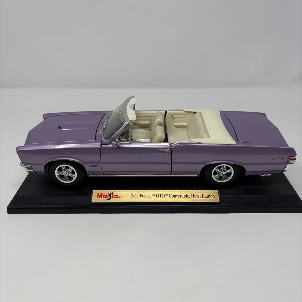 1965 Pontiac GTO Convertible Hurst Edition 1:18 Diecast Maisto No Box